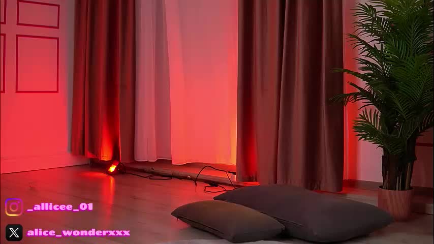 vanessasimon Приват Записи 2025-11-17