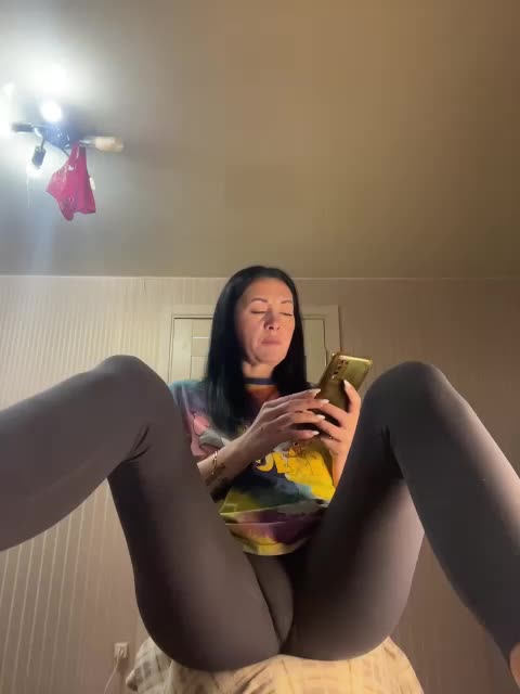 Karolina_Milf Приват Записи 2026-01-07