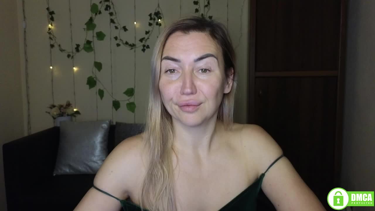 Jullyblondkiss Приват Записи 2026-01-07