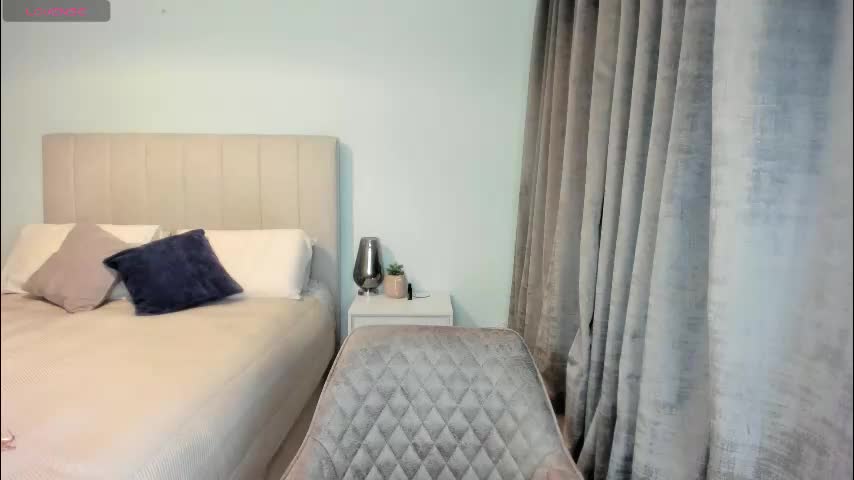 sylvia_di Приват Записи 2025-12-10