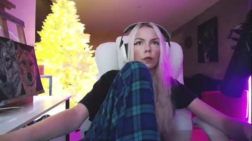 tinykylie Приват Записи 2025-11-14