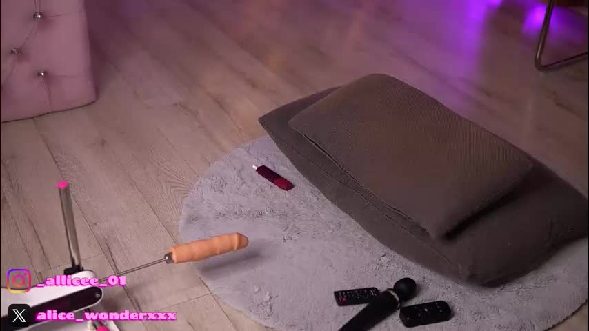 vanessasimon Приват Записи 2025-12-11