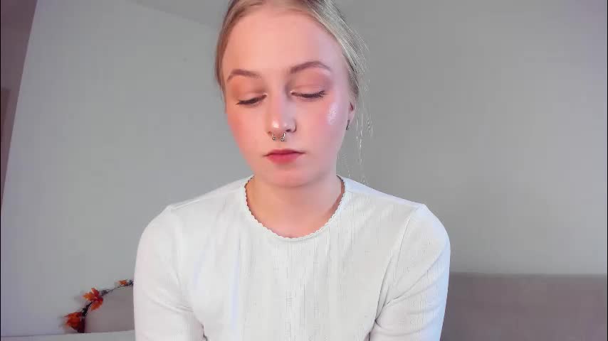 mia_meows Приват Записи 2025-12-09