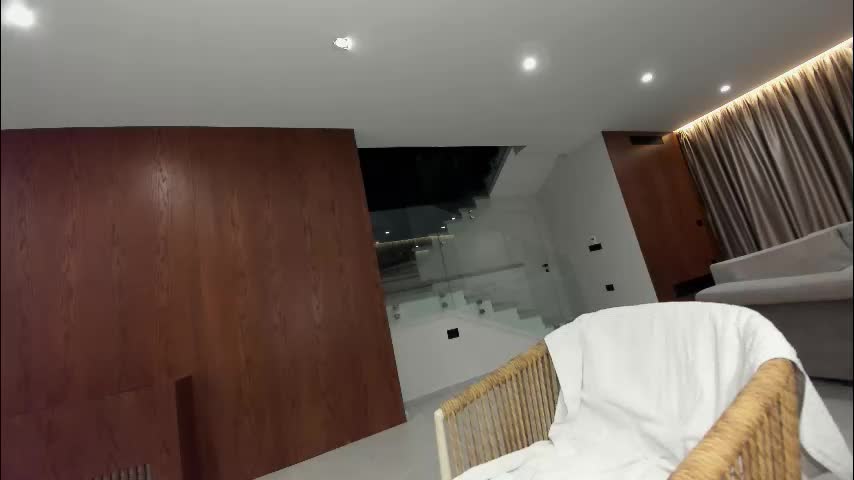 ehotlovea Приват Записи 2025-12-13