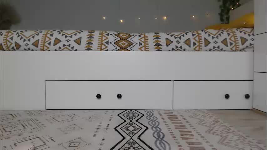 cuteemouse Приват Записи 2025-12-16