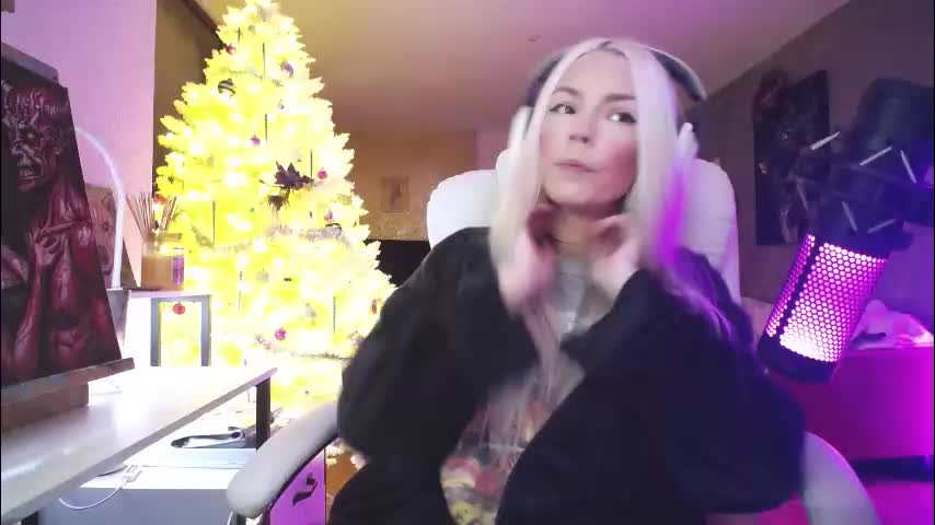 tinykylie Приват Записи 2025-12-09