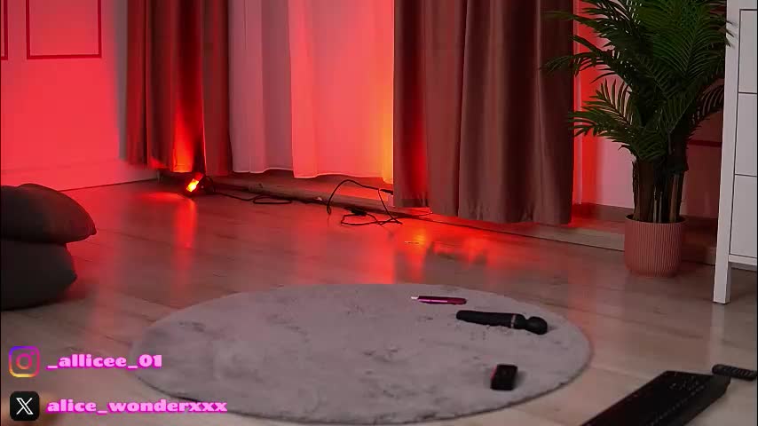 vanessasimon Приват Записи 2025-11-16