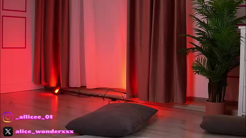 vanessasimon Приват Записи 2025-11-17