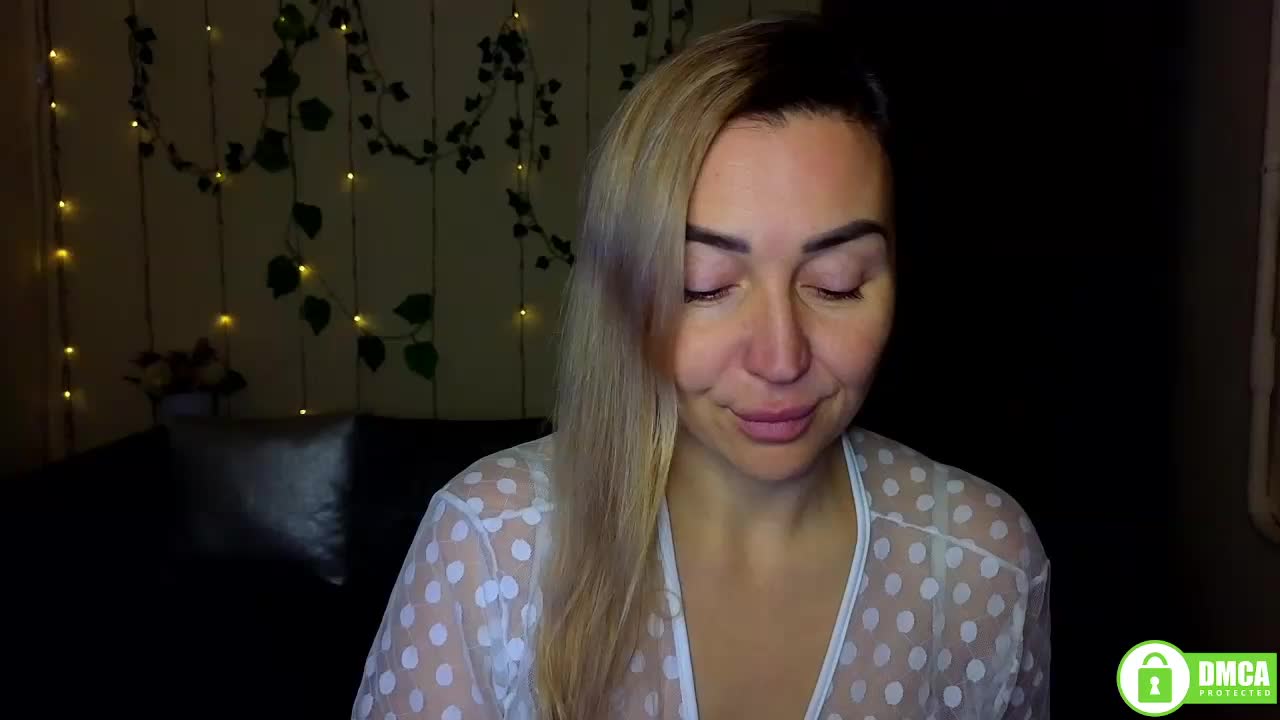 Jullyblondkiss Приват Записи 2026-01-12