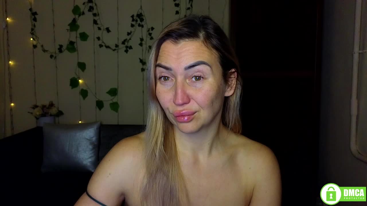 Jullyblondkiss Приват Записи 2026-01-13