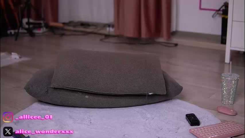 vanessasimon Приват Записи 2026-01-22