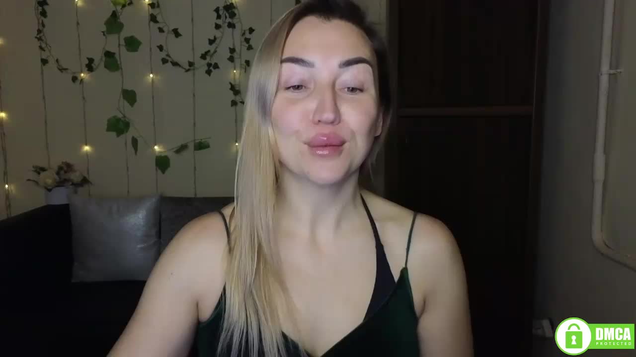 Jullyblondkiss Приват Записи 2026-01-25