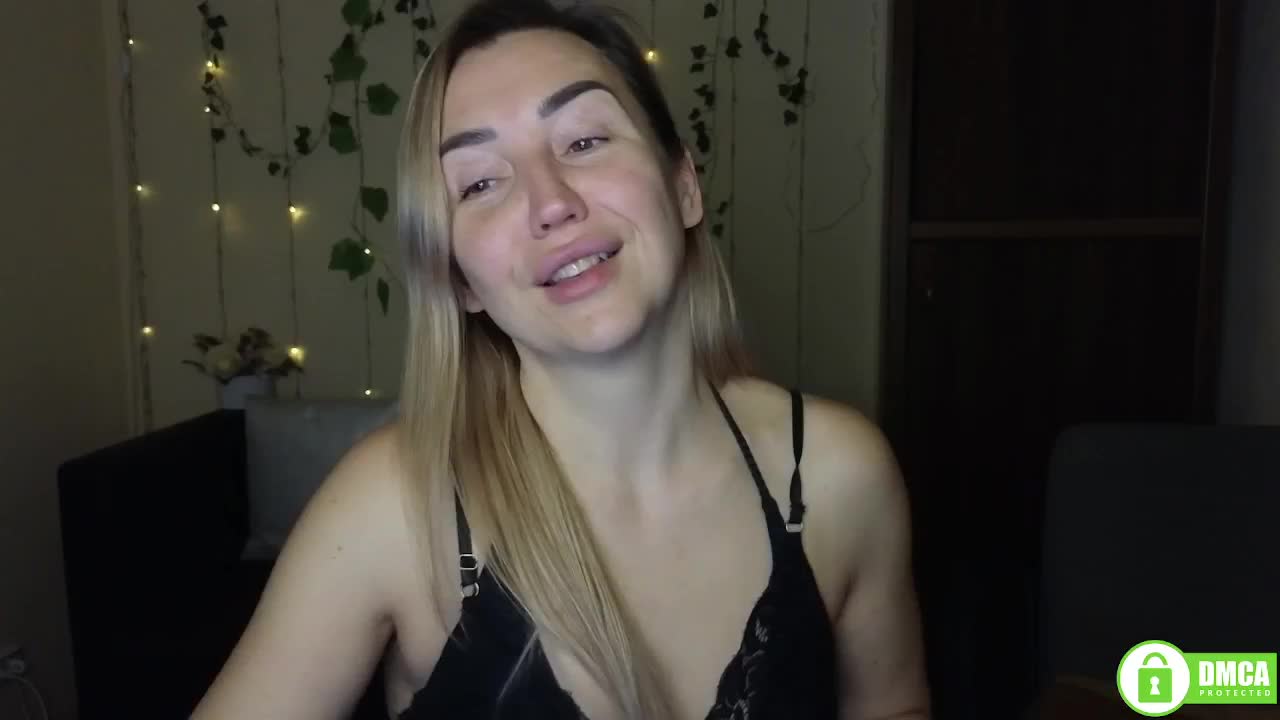 Jullyblondkiss Приват Записи 2026-01-28