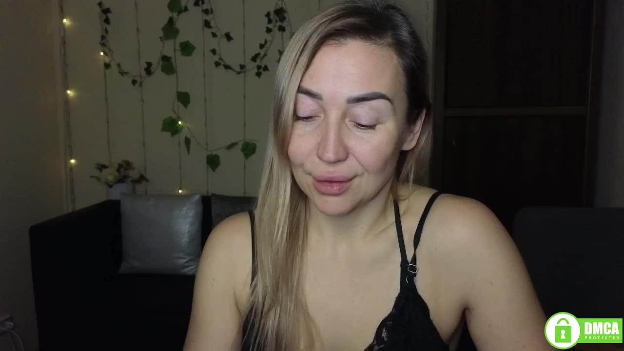 Jullyblondkiss Приват Записи 2026-01-28