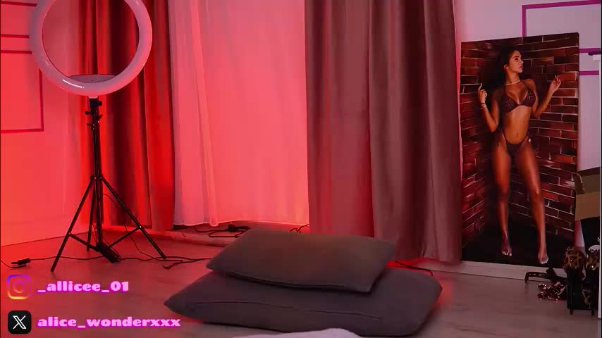 vanessasimon Приват Записи 2026-02-04