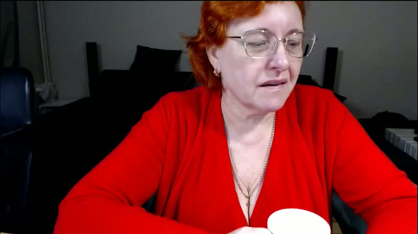 joannaandneighbour Приват Записи 2026-02-05