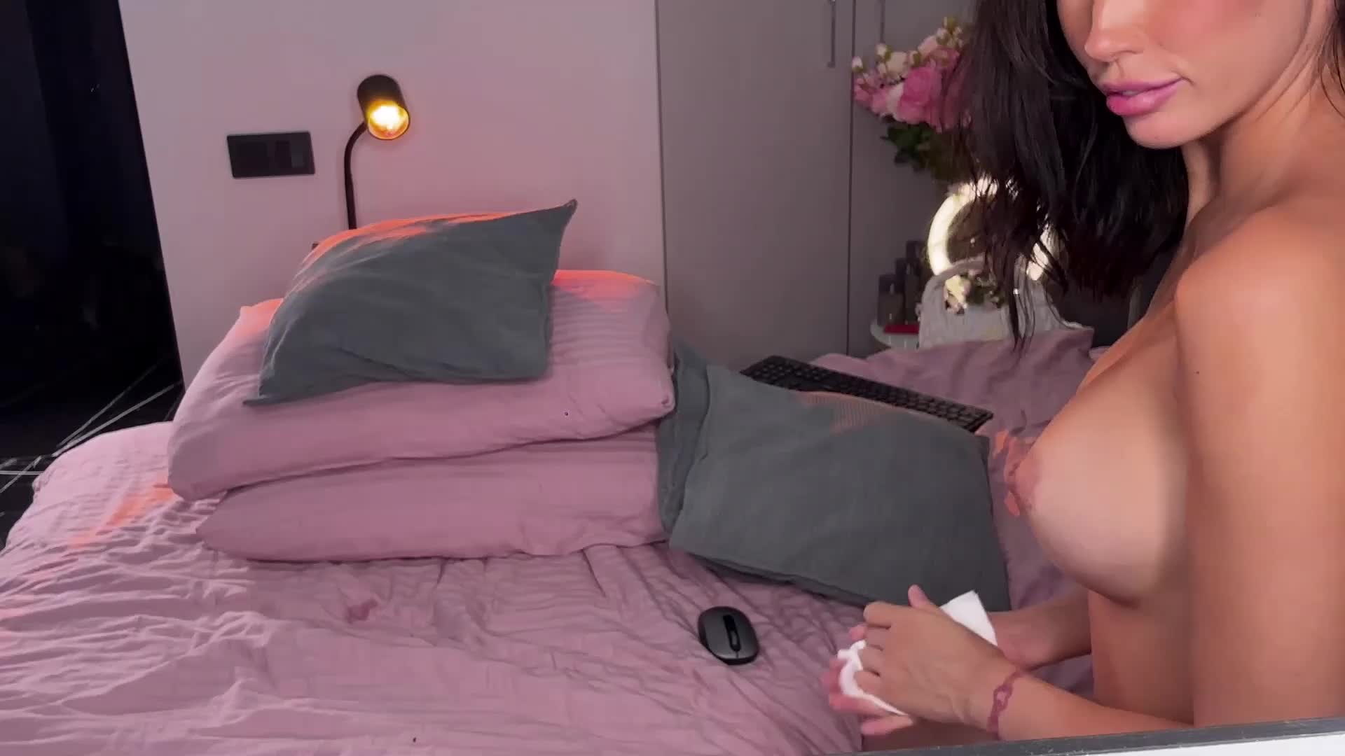 SheOnShe Приват Записи 2026-02-09