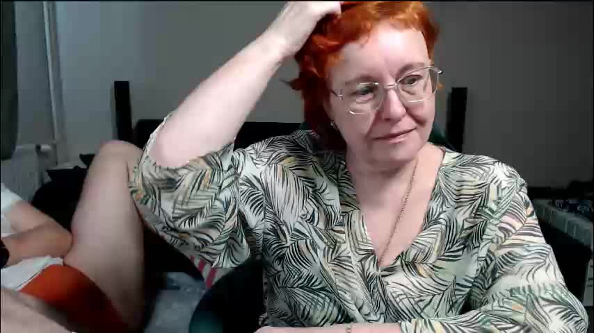 joannaandneighbour Приват Записи 2026-02-11