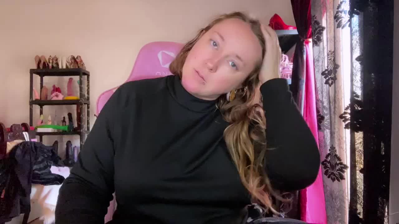 NylonQueen Приват Записи 2026-02-19