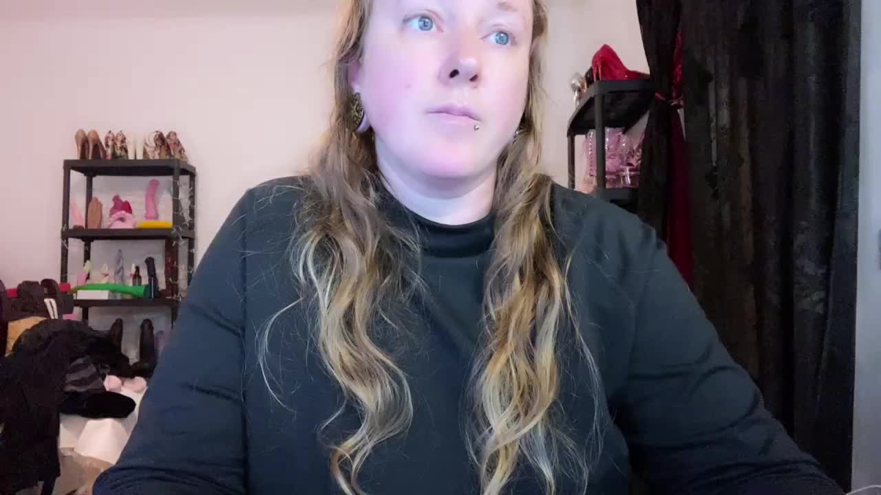 NylonQueen Приват Записи 2026-02-19