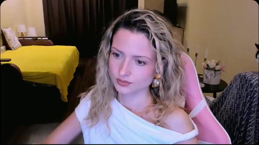 julie_flores Приват Записи 2026-02-26