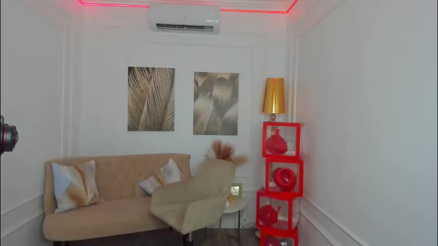 tiffanyyoun Приват Записи 2026-02-27