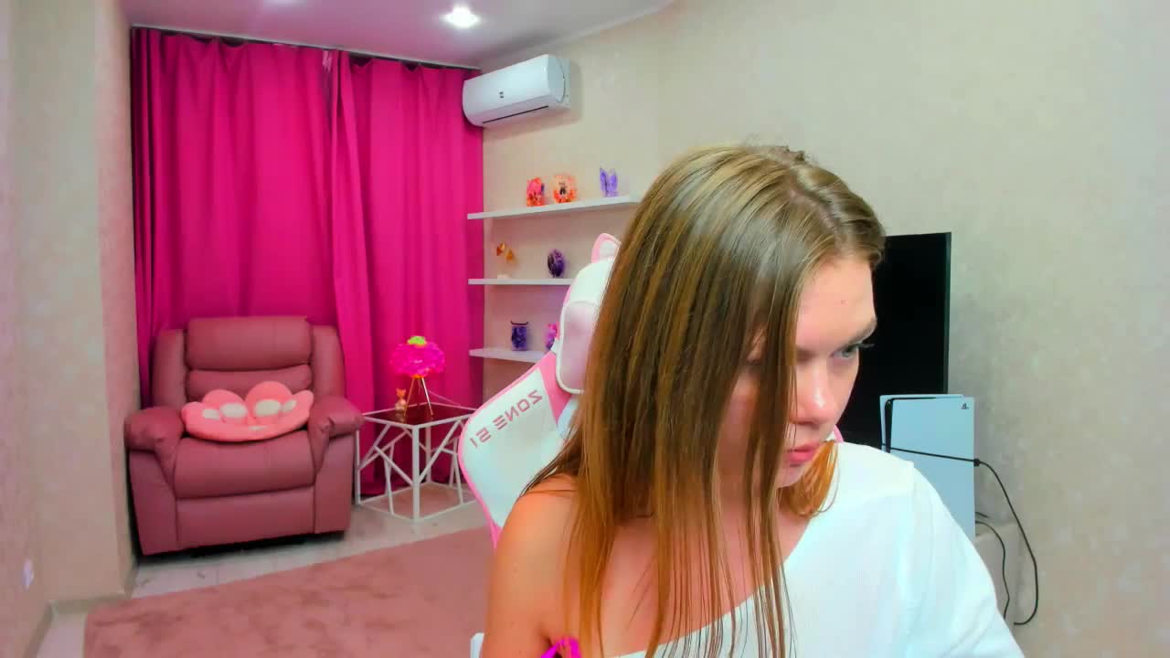 Strawberrye Приват Записи 2026-03-11