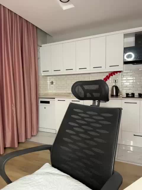 Lunaaaura Приват Записи 2026-03-14