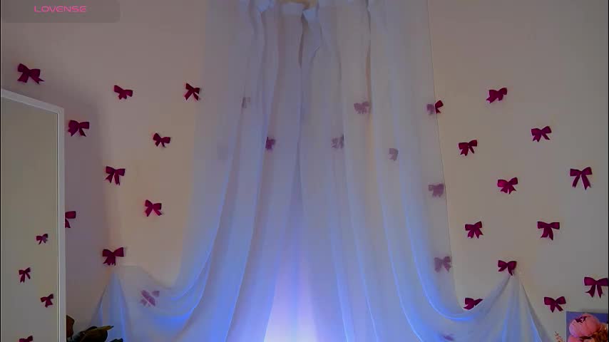 emilyhewell Приват Записи 2026-03-16