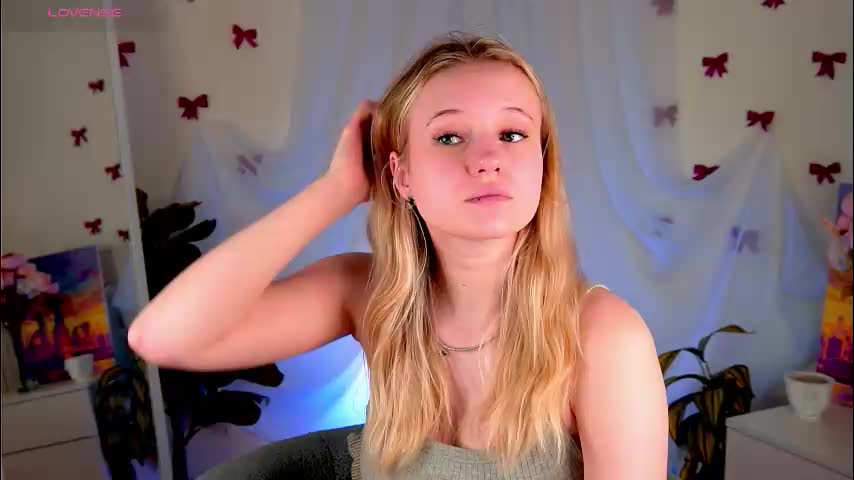 emilyhewell Приват Записи 2026-03-16