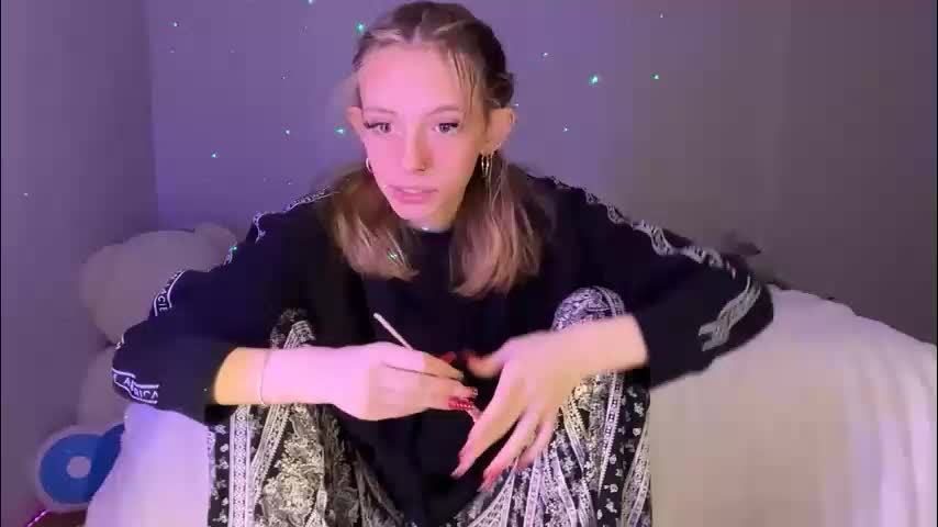 ellieluvs Приват Записи 2026-03-17