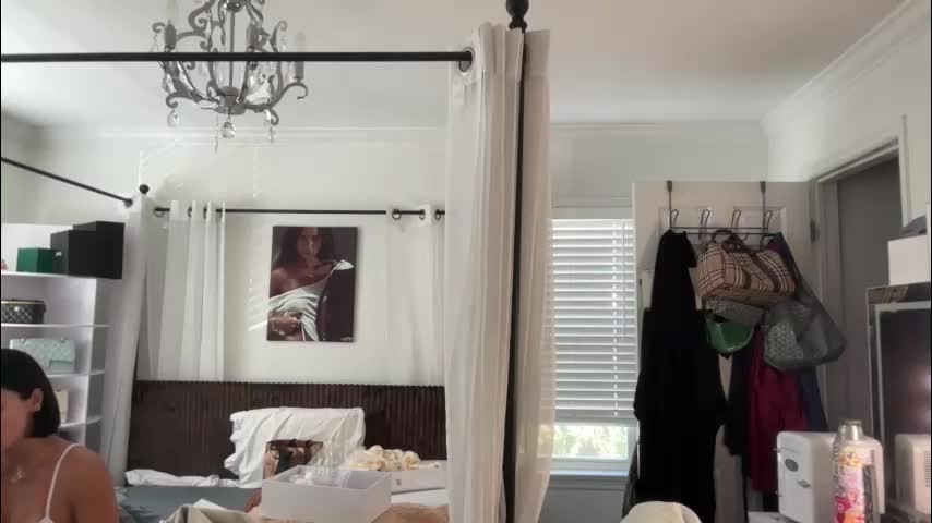 adriannarodriguez Приват Записи 2026-03-18