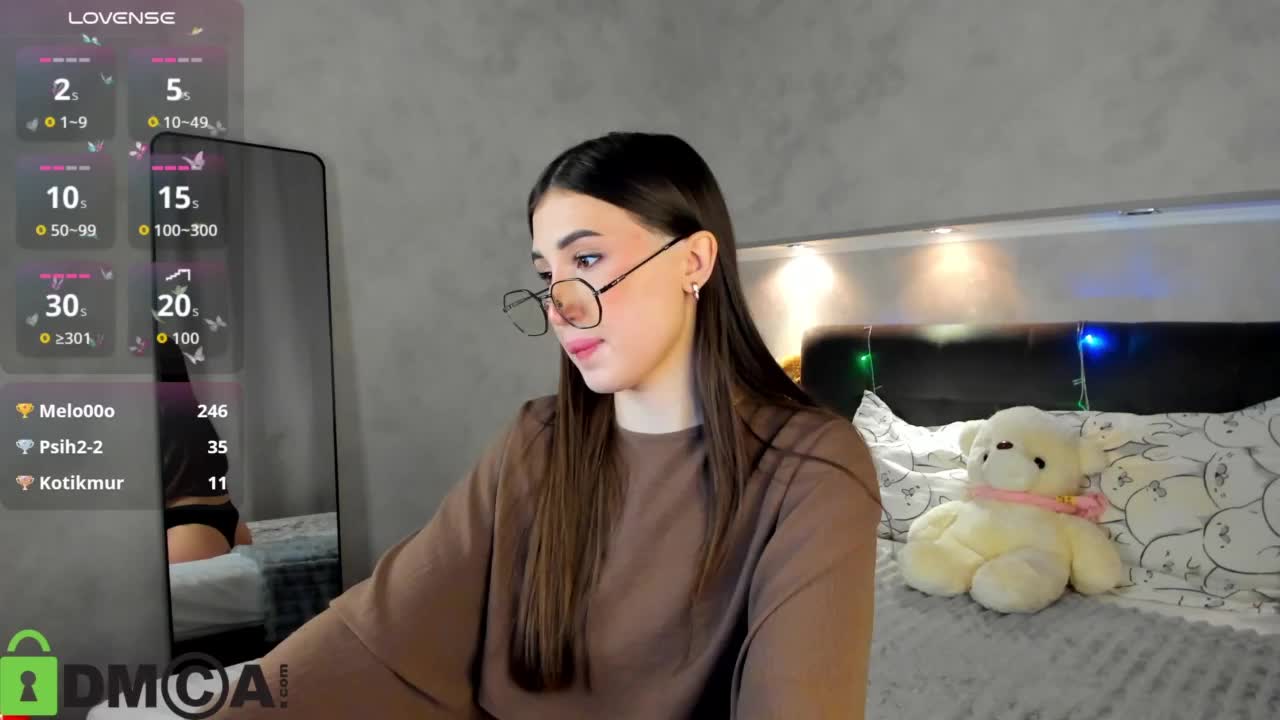 Emily-Lews Приват Записи 2026-03-18