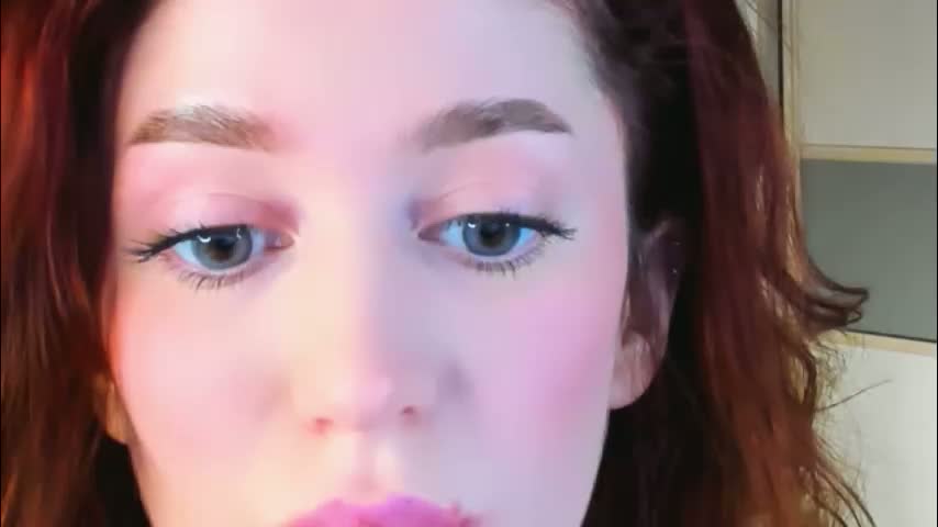 christinaconteeree Приват Записи 2026-03-21