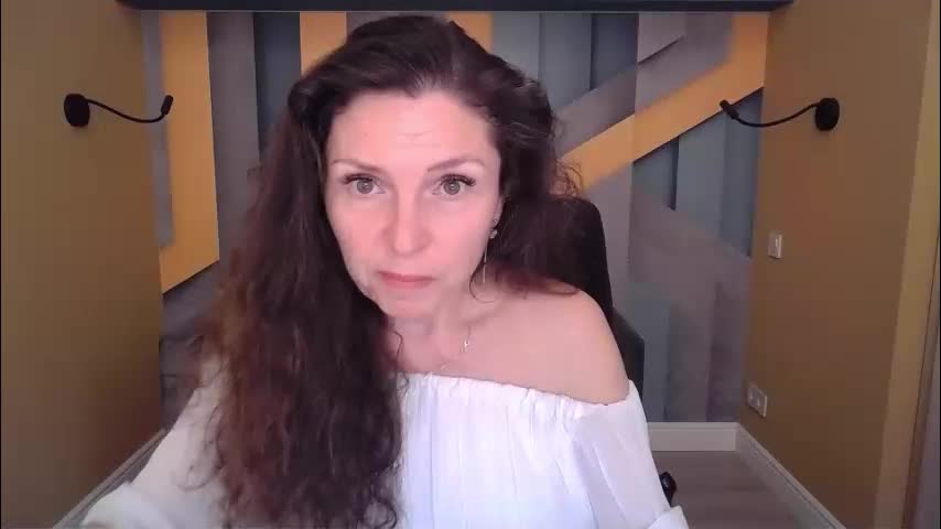 ellalongs Приват Записи 2026-03-23