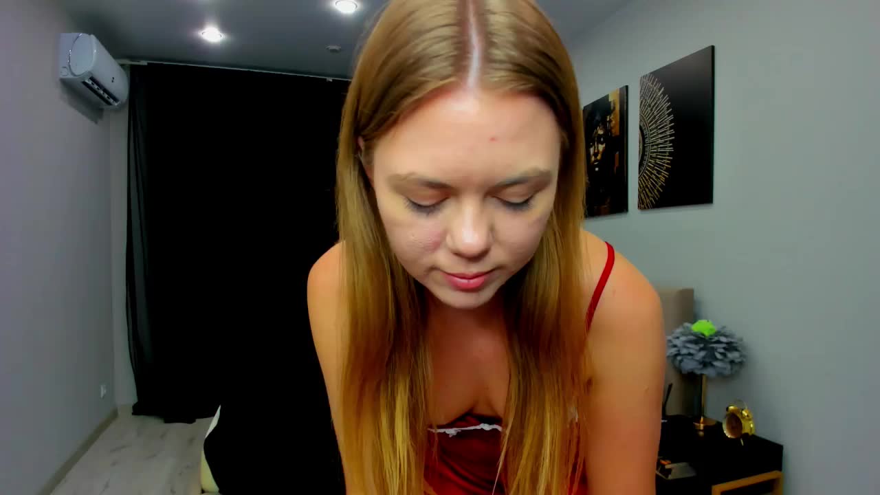 Strawberrye Приват Записи 2026-03-24