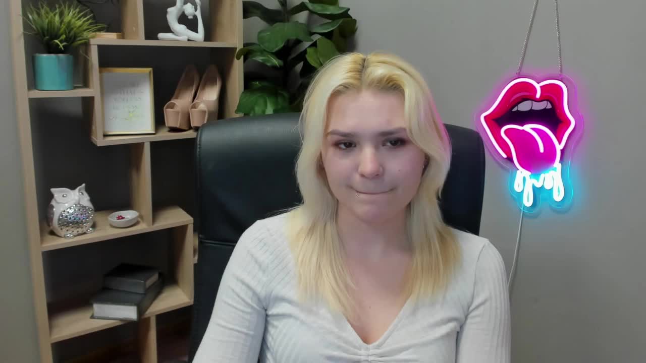 SweetLilyxo Приват Записи 2026-04-01