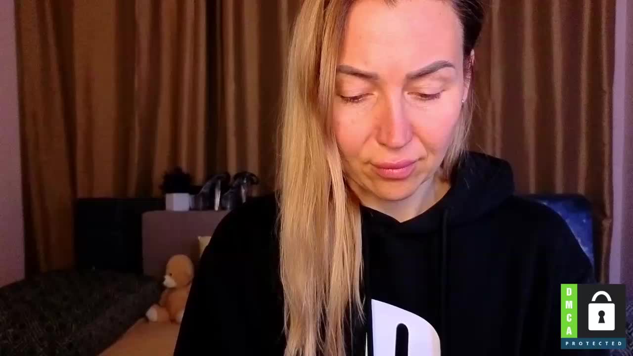 Jullyblondkiss Приват Записи 2026-04-01