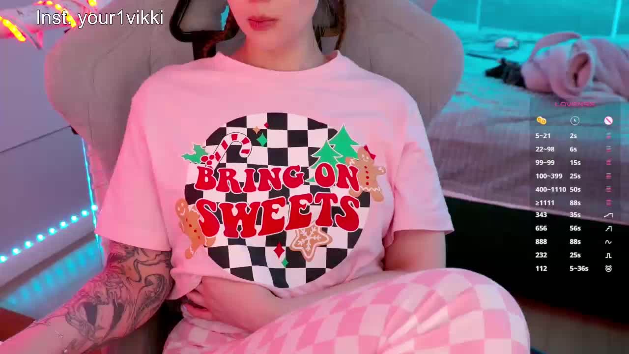 VikkiExtraCheese Приват Записи 2026-04-02