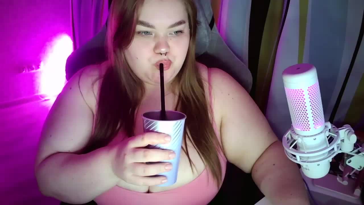 LovelyEmily Приват Записи 2026-04-05