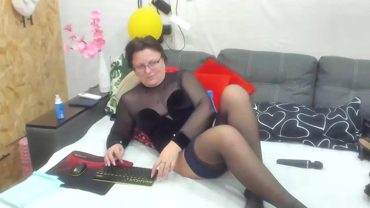 KyliePage1 Приват Записи 2026-04-06