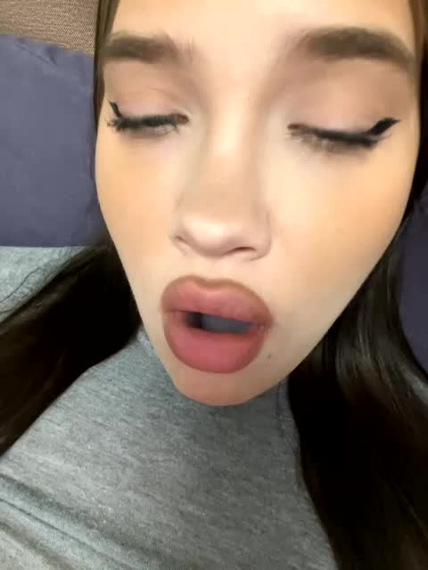 Glossmixdoll Приват Записи 2026-04-07