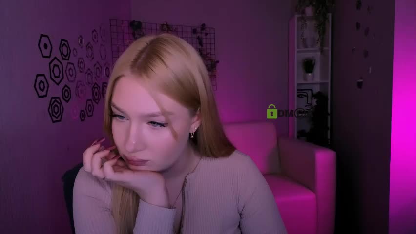 playful_sophie Приват Записи 2026-04-08