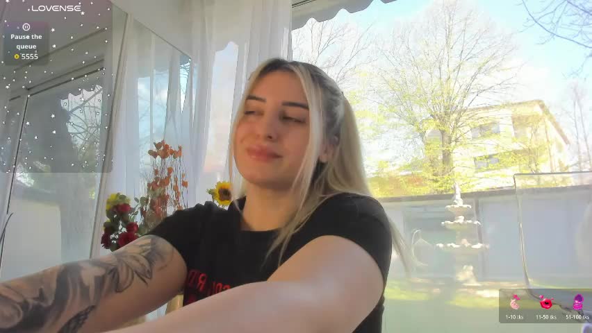 ella_vee Приват Записи 2026-04-09