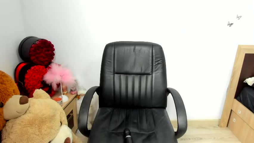 sassytiff Приват Записи 2026-04-09