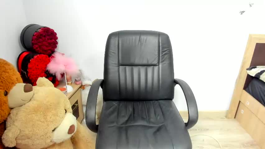 sassytiff Приват Записи 2026-04-10