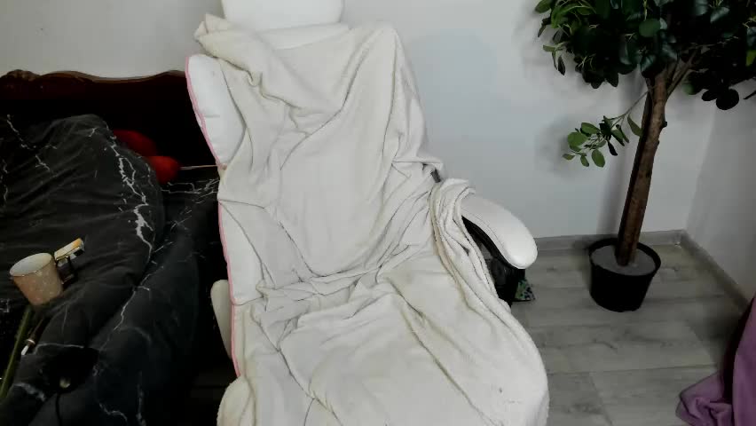 nikki000cool Приват Записи 2026-04-11