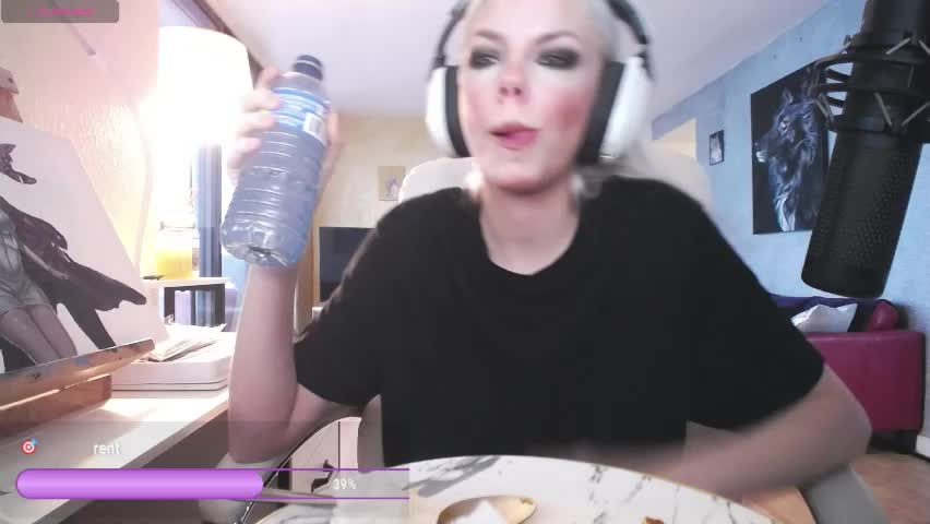 tinykylie Приват Записи 2026-04-11