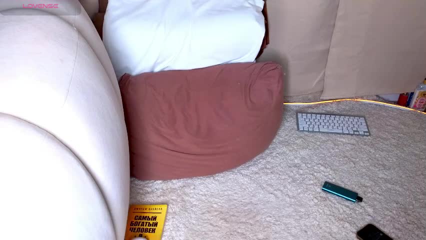 emilytrays Приват Записи 2026-04-12