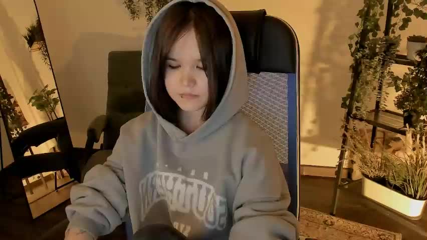 elainebeness Приват Записи 2026-04-13